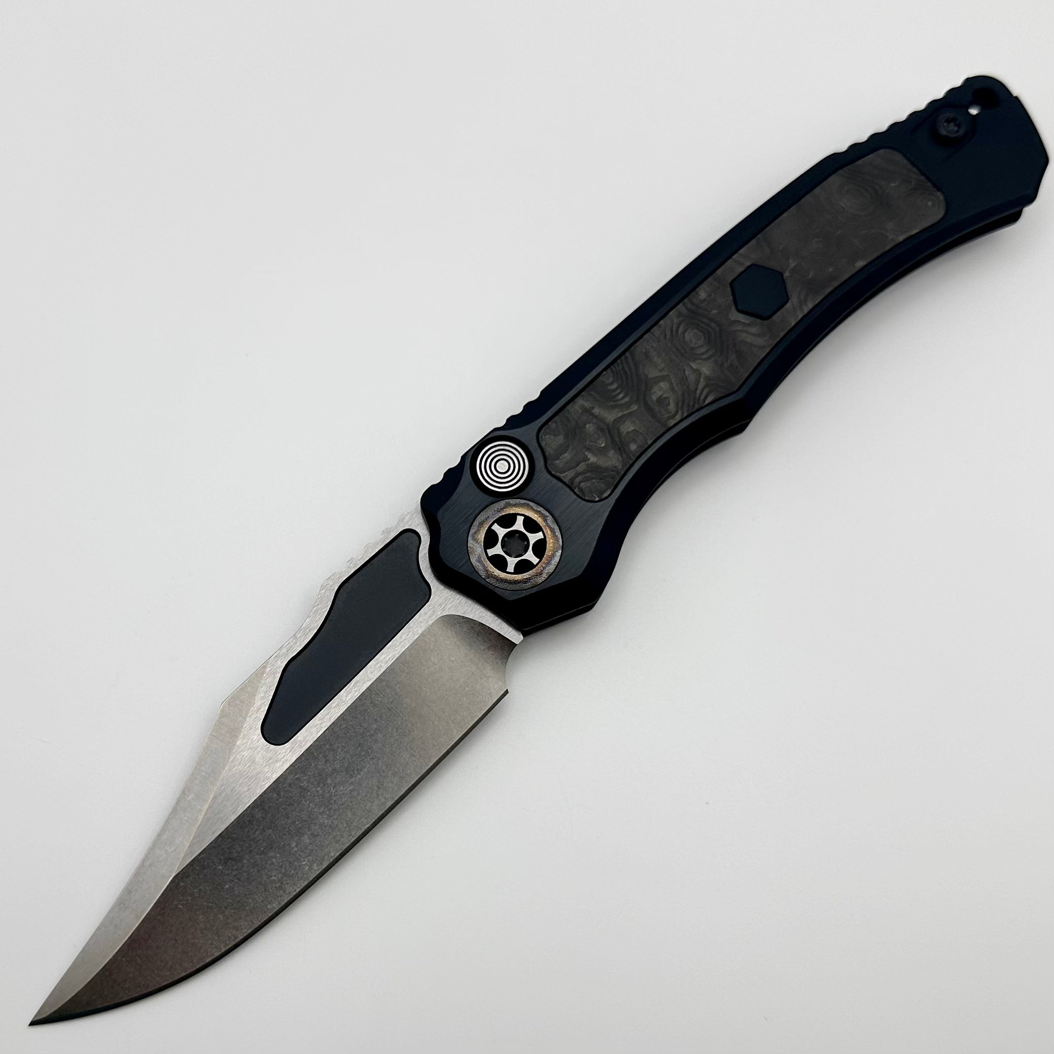 Heretic Knives Wraith Auto V4 w/ Fat Carbon Inlays & Hand Ground Bowie MagnaCut Blade