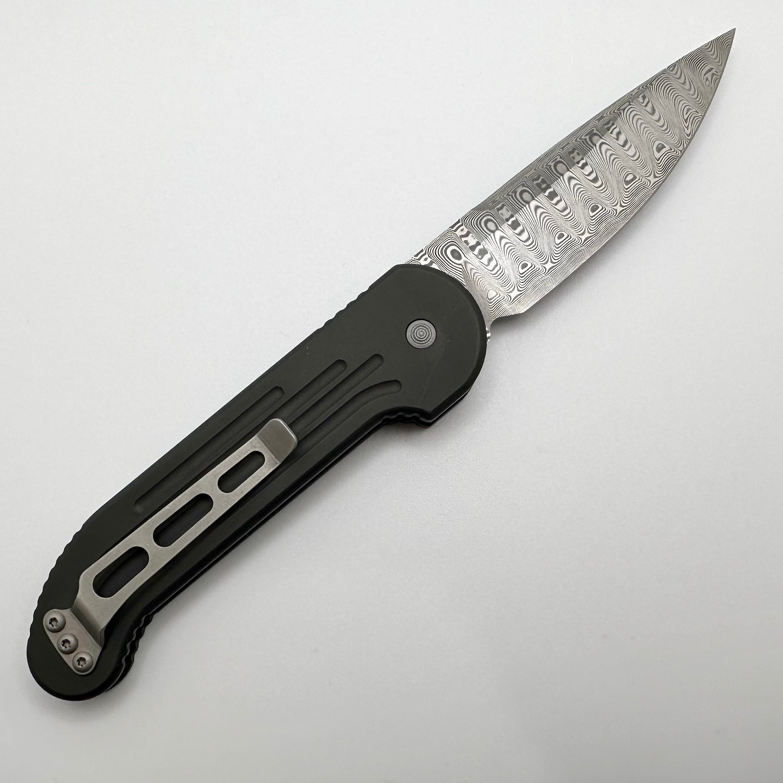 Microtech L-U.D.T Odin's Eye Damascus & Black Handle PRE OWNED