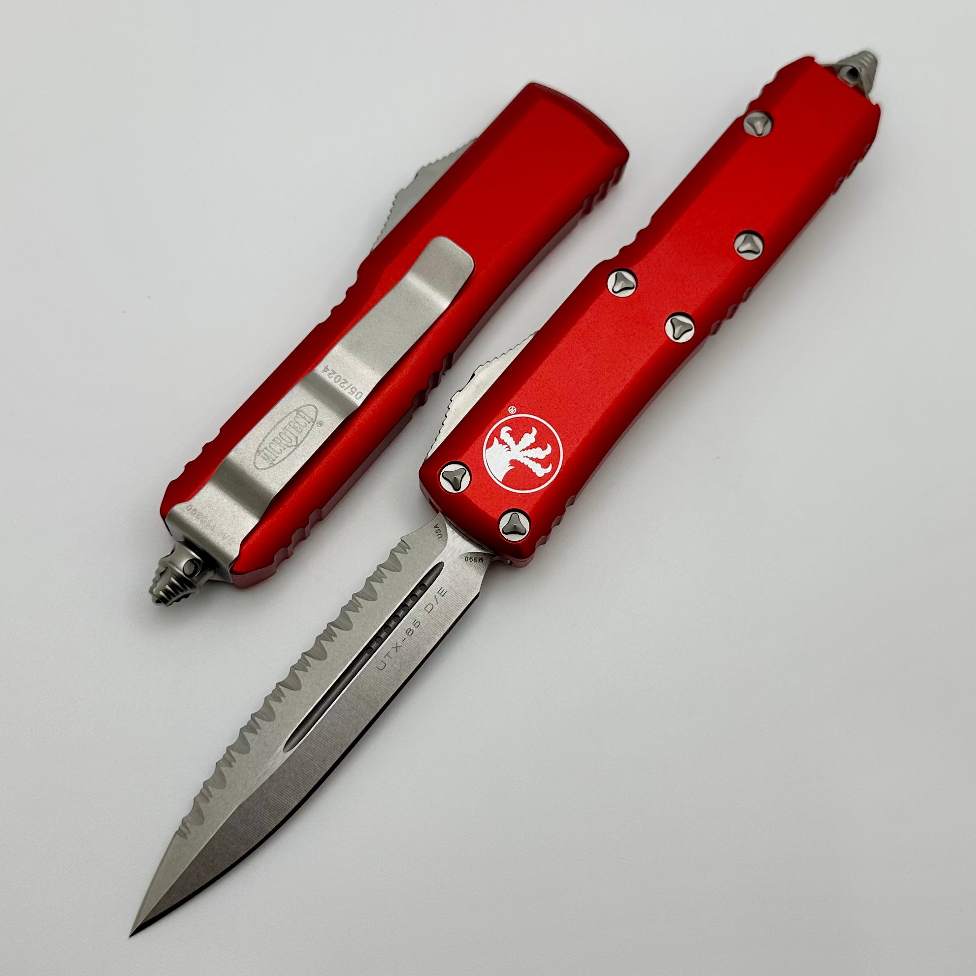 Microtech UTX-85 Double Edge Stonewash Full Serrated & Red 232-12RD