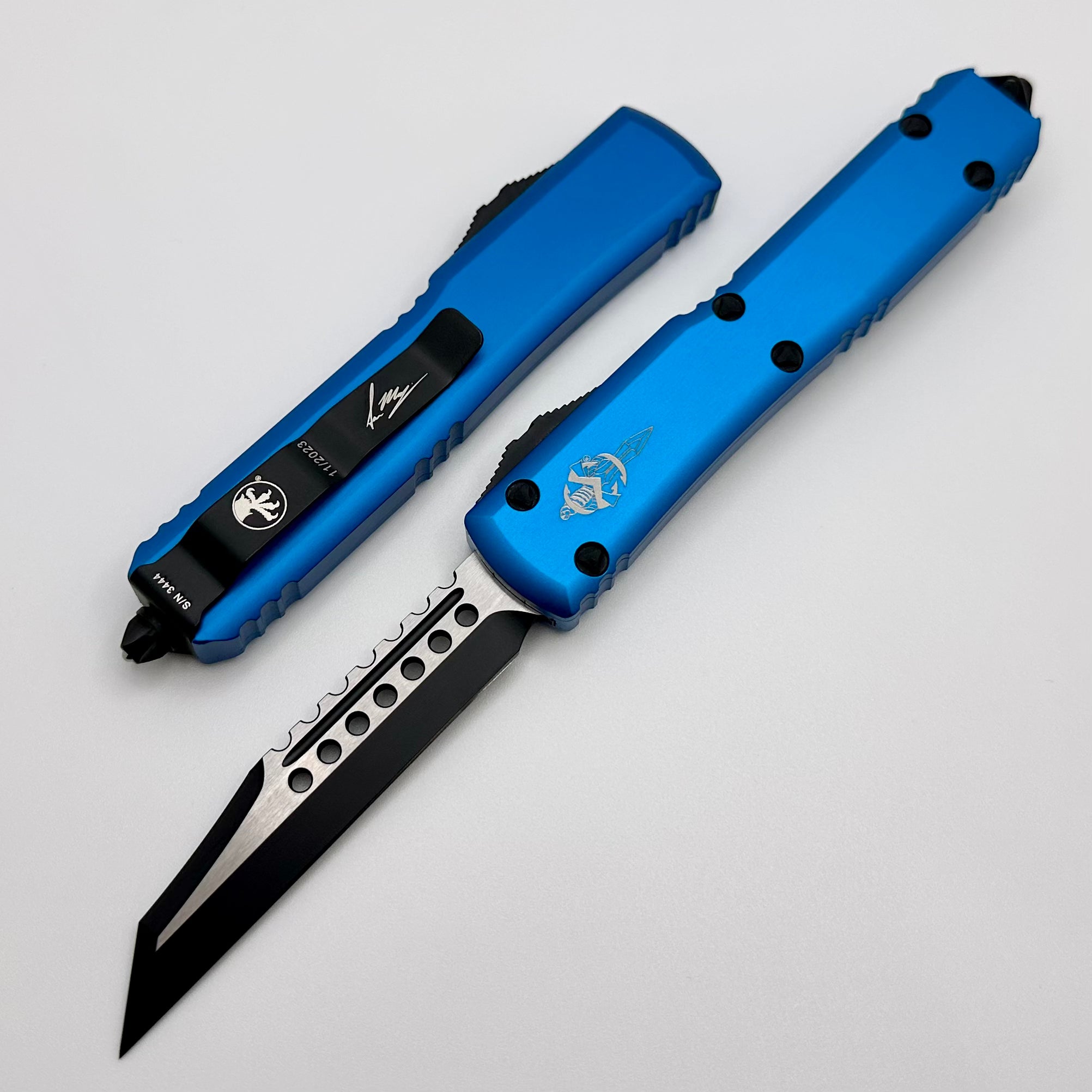 Microtech Ultratech Black Warhound Blue Signature Series 119W-1BLS