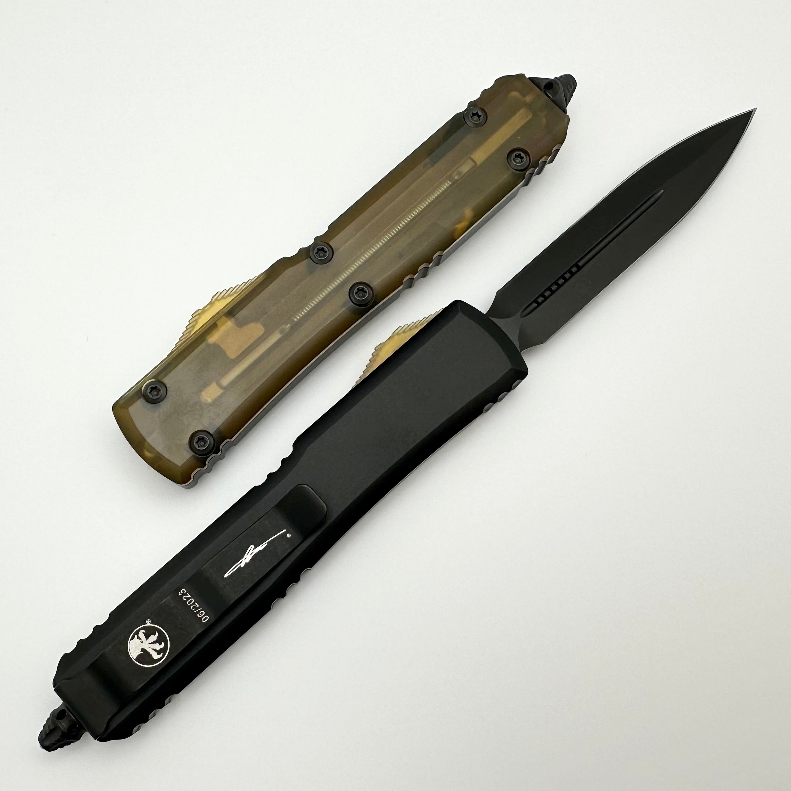 Microtech Ultratech Ultem Top/Button Double Edge DLC MagnaCut Signature Series 122-1DLCTULS