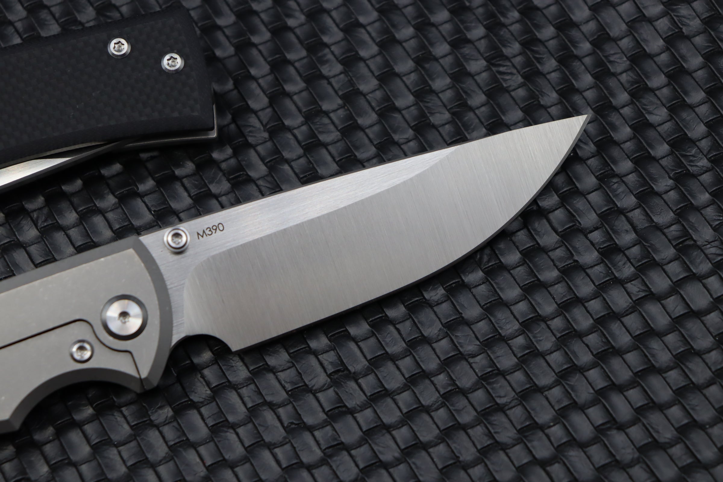 Chaves Knives 229 Liberation Drop Point M390 & Black G-10