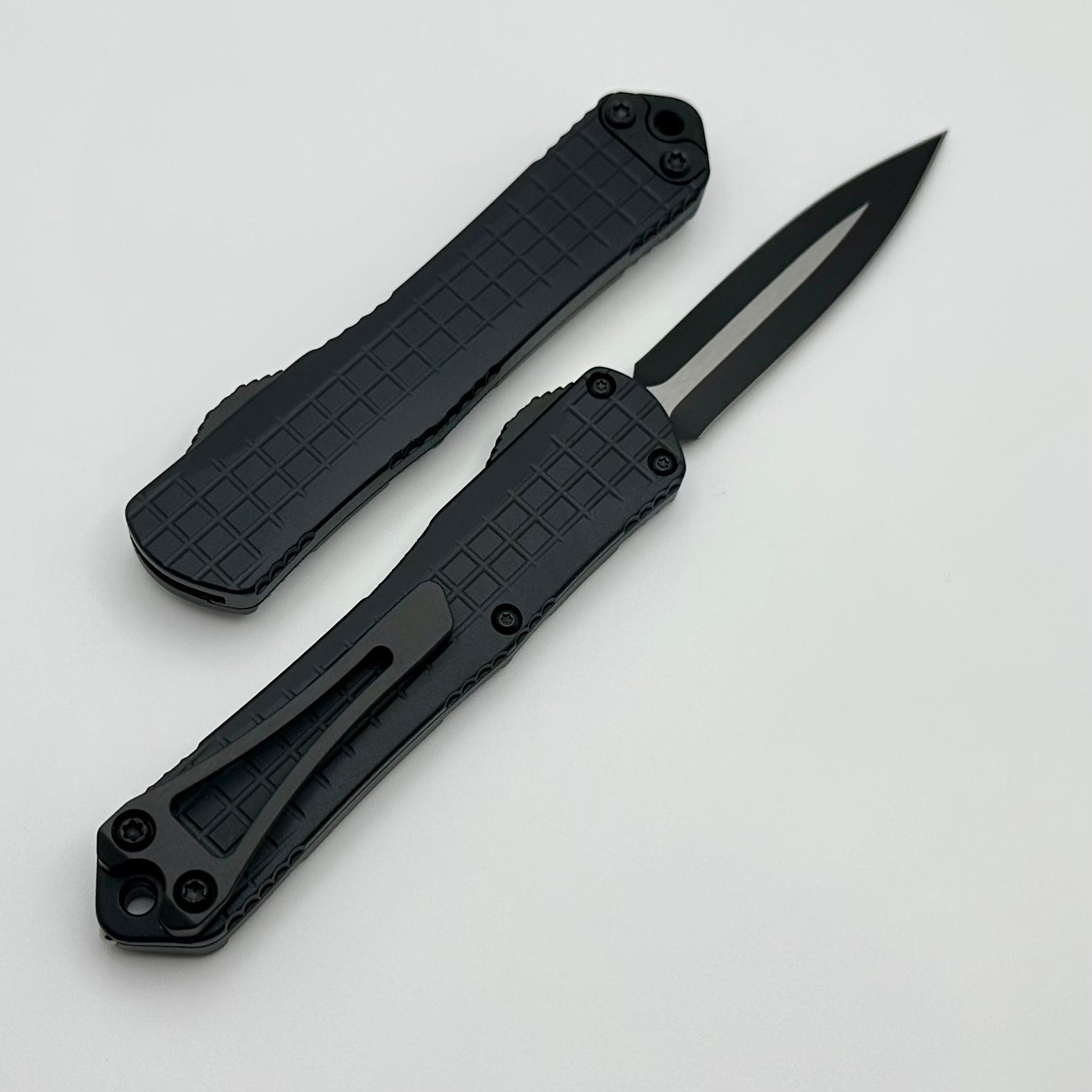 Heretic Knives Manticore S Black Frag Two Tone Black Magnacut Double Edge H024F-10A-T