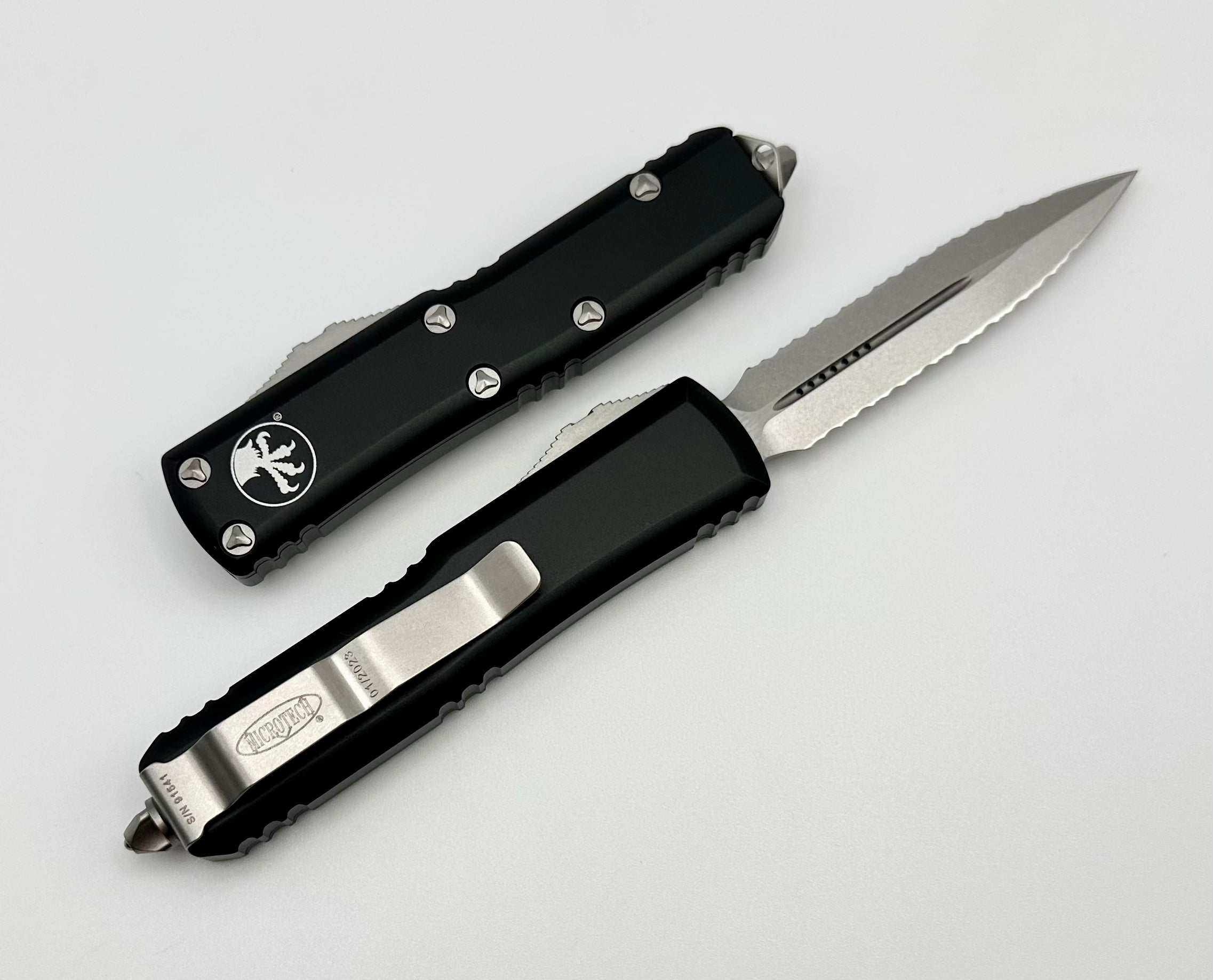 Microtech UTX-85 Black & Double Edge Stonewash Double Full Serrated 232-D12